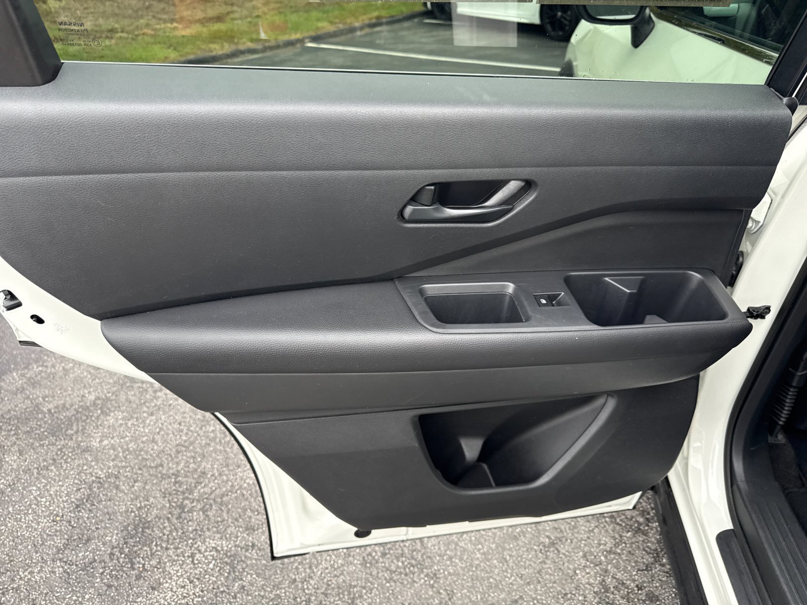 Used 2024 Nissan Pathfinder SV FWD image 22