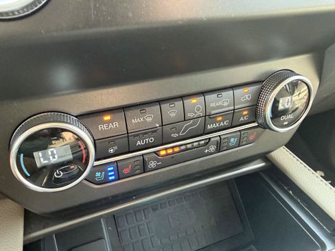 Certified 2020 Ford Expedition XLT w/ Equipment Group 202A RWD image 23