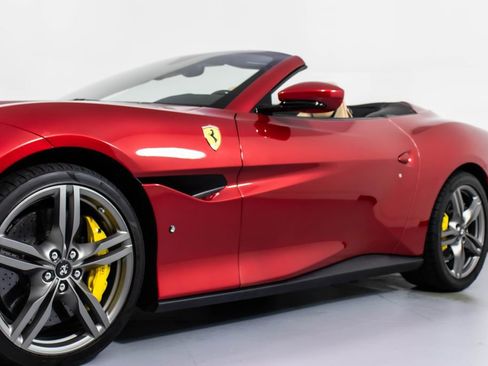 Certified 2019 Ferrari Portofino image 31