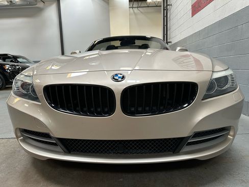 Used 2009 BMW Z4 sDrive35i image 7