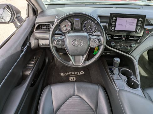 Used 2021 Toyota Camry SE image 15