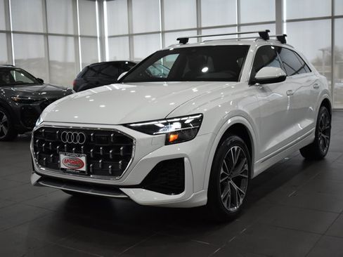 Used 2025 Audi Q8 Premium AWD/4WD image 7
