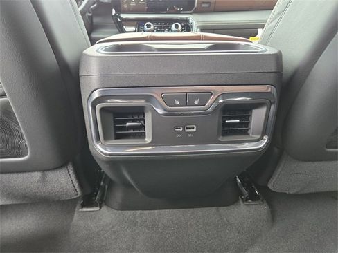 New 2026 GMC Sierra 2500 Denali Ultimate image 13