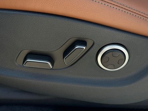 New 2026 Genesis GV70 2.5T Advanced AWD/4WD image 28