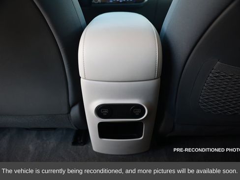 Used 2024 Hyundai Ioniq 5 SE image 32