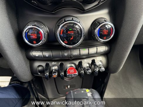 Used 2019 MINI Cooper S image 8
