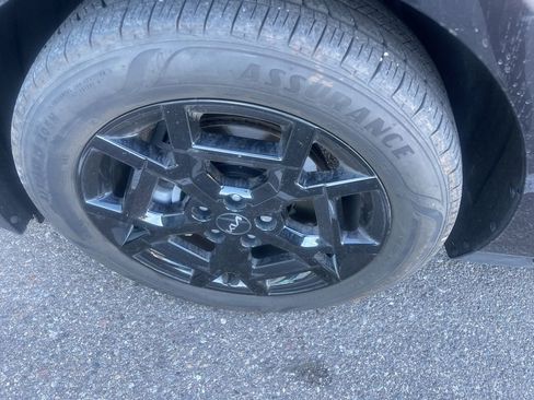 Used 2025 Kia Carnival SX image 13