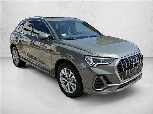 Used 2022 Audi Q3 2.0T Premium Plus AWD/4WD image 3
