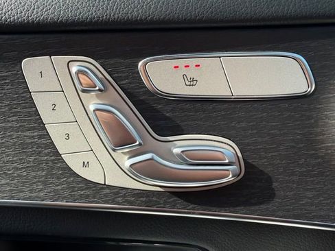 Used 2022 Mercedes-Benz GLC 300 4MATIC image 15