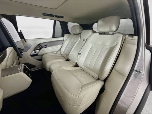 Used 2024 Land Rover Range Rover Long Wheelbase Autobiography AWD/4WD image 19
