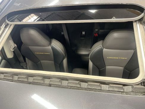 Used 2022 Subaru Crosstrek 2.5i Sport w/ Moonroof Package image 21