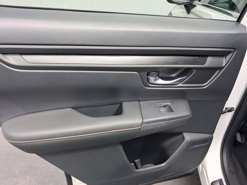 Used 2025 Honda CR-V Sport image 19