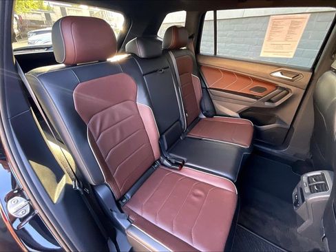 Certified 2024 Volkswagen Tiguan SEL R-Line AWD/4WD image 26