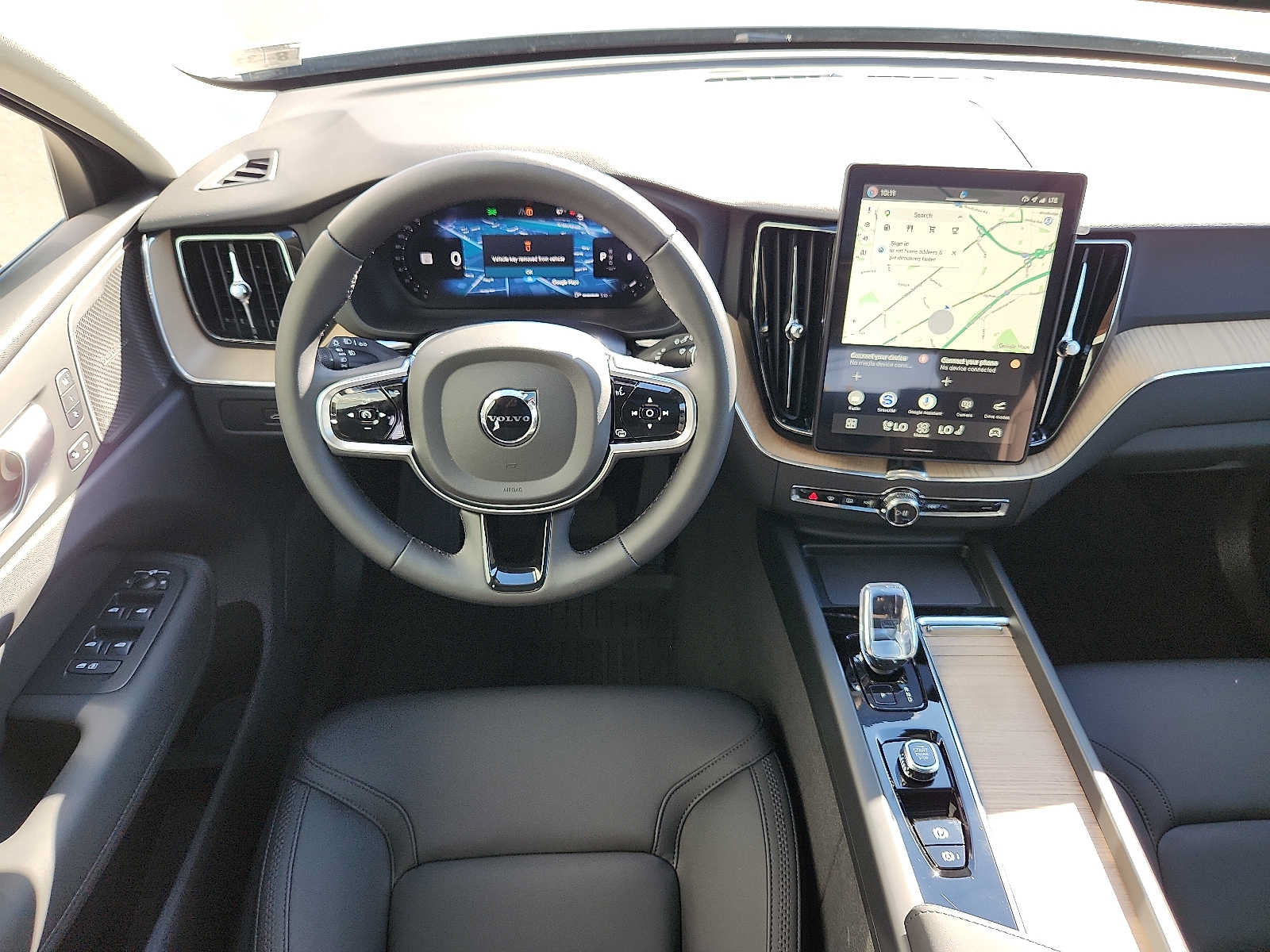 Used 2027 Volvo XC60 B5 Plus AWD/4WD image 11