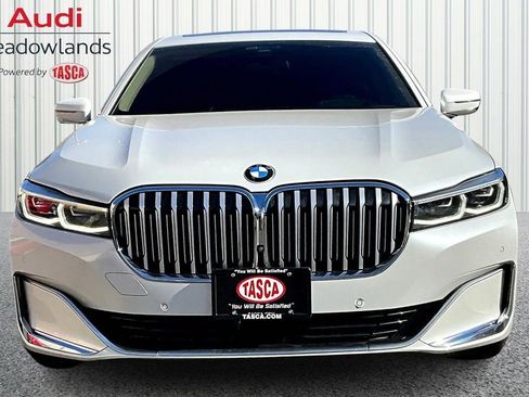 Used 2022 BMW 750i xDrive w/ Executive Package AWD/4WD image 2