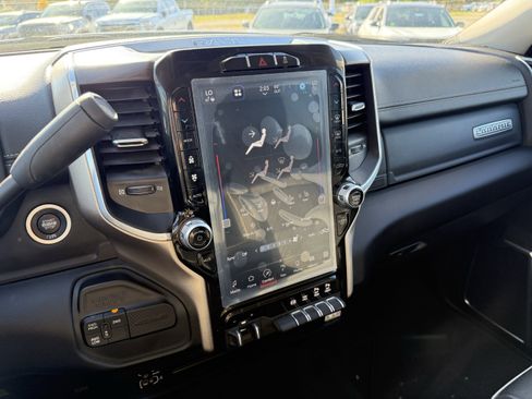 Used 2024 RAM 2500 Laramie image 19