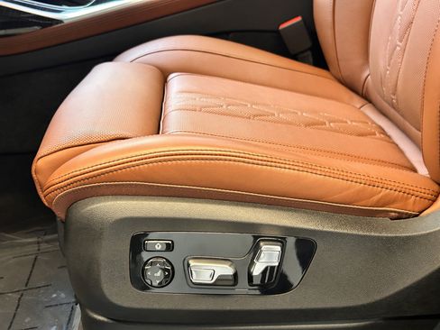 New 2026 BMW ALPINA XB7 AWD/4WD image 29