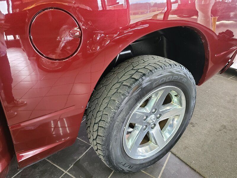Used 2017 RAM 1500 Express AWD/4WD image 37