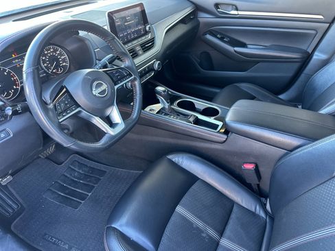 Used 2024 Nissan Altima 2.5 SR image 9