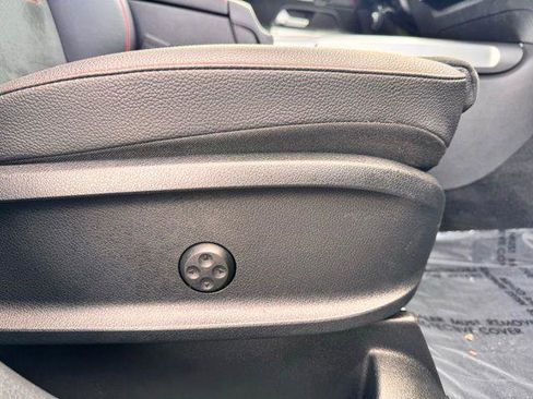 Certified 2024 Mercedes-Benz GLB 250 4MATIC image 33