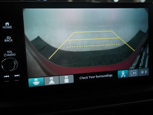 Used 2024 Honda Pilot Touring image 33