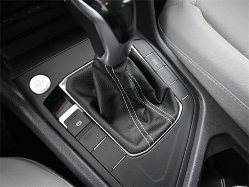 Used 2022 Volkswagen Taos SE image 33