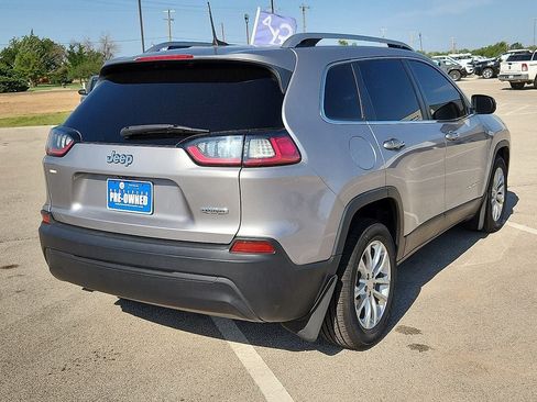 Used 2019 Jeep Cherokee Latitude w/ Popular Appearance Group FWD image 5