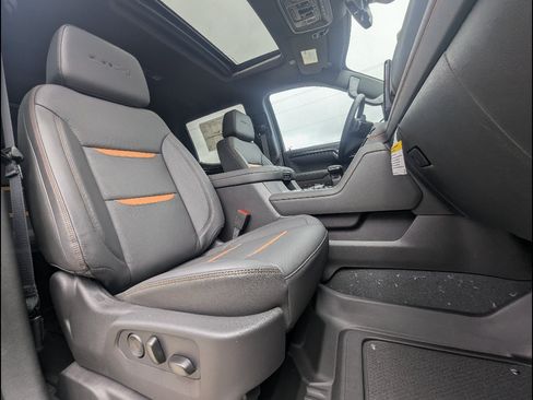 New 2026 GMC Sierra 1500 AT4 w/ AT4 Premium Package AWD/4WD image 16