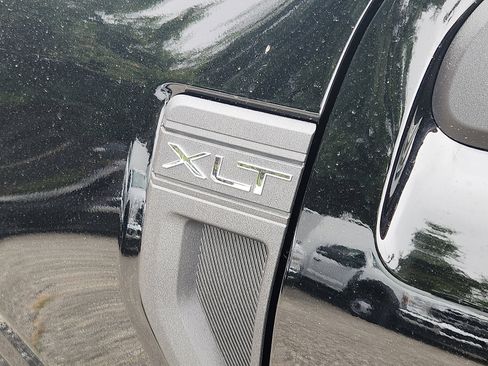 New 2025 Ford Maverick XLT w/ XLT Luxury Package image 17