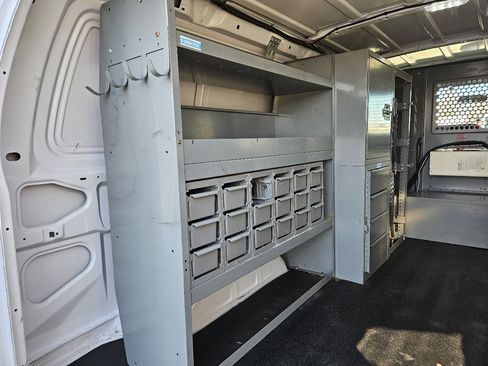 Used 2014 Ford E-250 and Econoline 250 w/ Power Group image 18