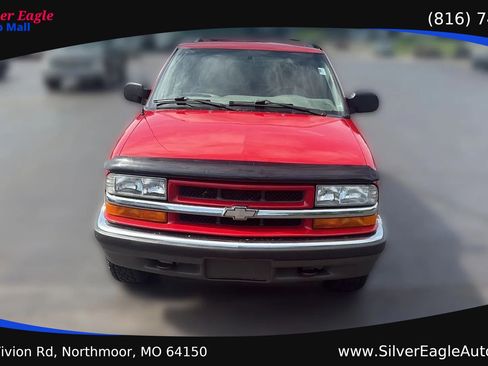 Used 2000 Chevrolet Blazer LT w/ Cold-Climate Pkg AWD/4WD image 7