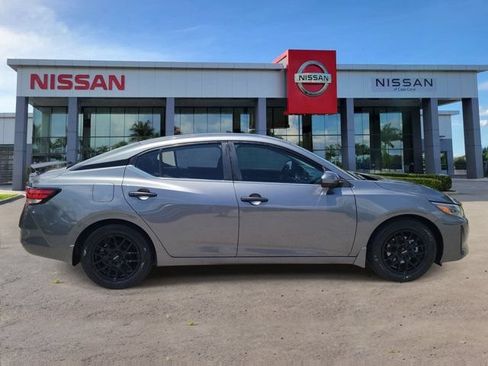 Certified 2024 Nissan Sentra S FWD image 3