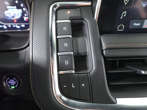 Used 2024 GMC Yukon AT4 w/ Technology Package image 22