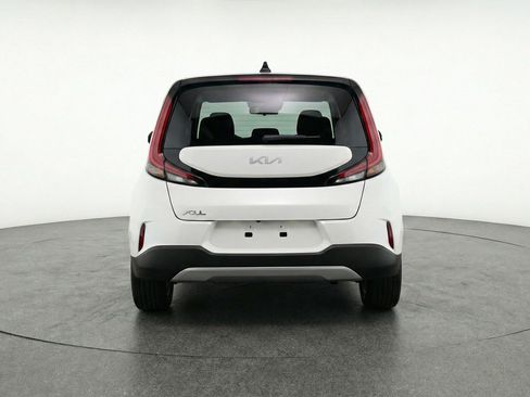 Used 2025 Kia Soul LX w/ LX Technology Package FWD image 7