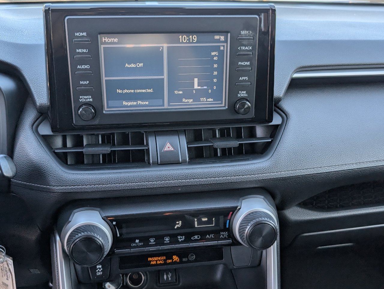 Used 2019 Toyota RAV4 LE w/ Carpet Mat Package FWD image 17