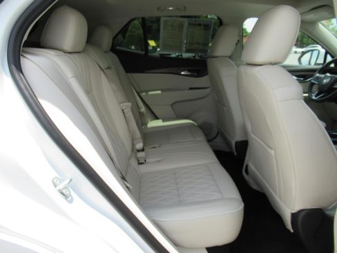 Used 2022 Buick Envision Avenir w/ Technology Package II FWD image 34