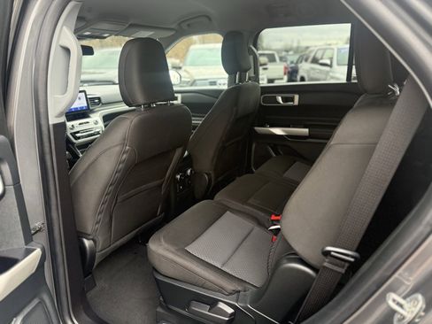 Used 2022 Ford Explorer XLT image 15