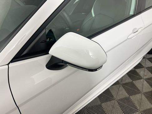 Used 2025 Toyota Camry SE image 12