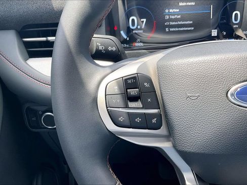 Used 2026 Ford Explorer Active RWD image 13