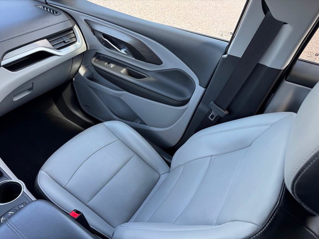 Used 2022 GMC Terrain SLT w/ Infotainment Package II AWD/4WD image 19