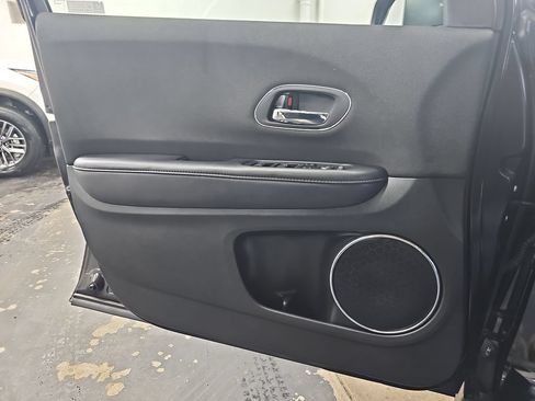 Used 2022 Honda HR-V EX image 26