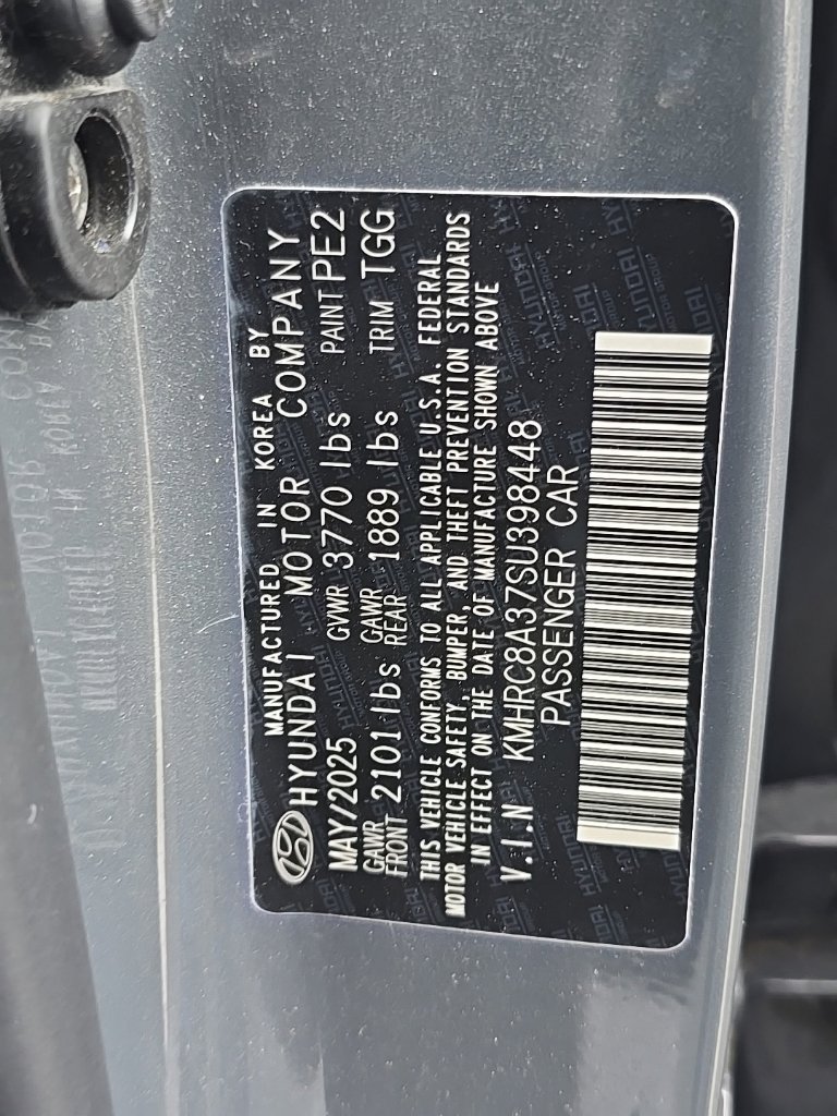 Used 2025 Hyundai Venue SEL FWD image 8
