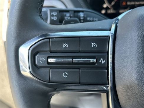 Used 2025 GMC Yukon XL Denali image 18