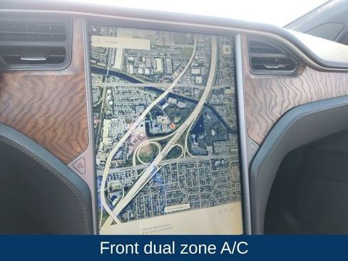 Used 2018 Tesla Model X 75D image 3