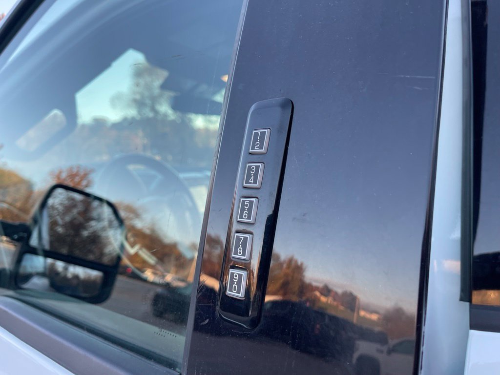 Used 2019 Ford F250 Lariat w/ Lariat Value Package AWD/4WD image 14