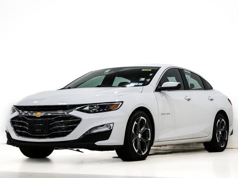 Used 2023 Chevrolet Malibu LT FWD image 3