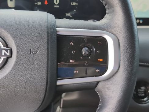 Used 2025 Nissan Armada Platinum RWD image 24