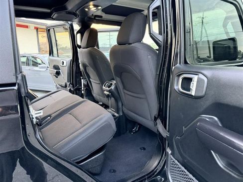 Used 2020 Jeep Gladiator Sport w/ Quick Order Package 24S AWD/4WD image 15