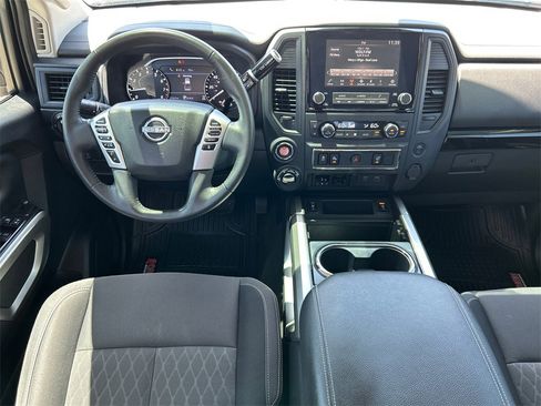 Used 2024 Nissan Titan SV w/ SV Convenience Package image 24
