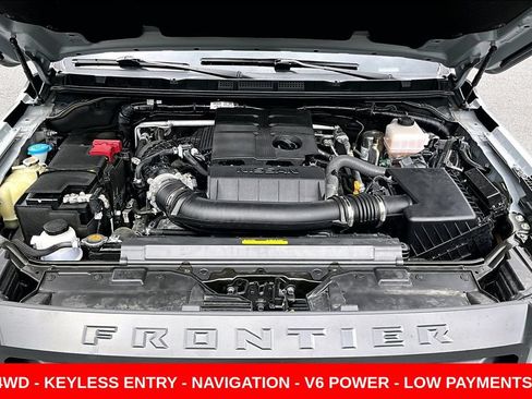 Used 2024 Nissan Frontier PRO-4X w/ Technology Package AWD/4WD image 29